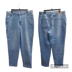 H&M Plus Size Mom Jeans High Waisted Light Blue Wash Size 18